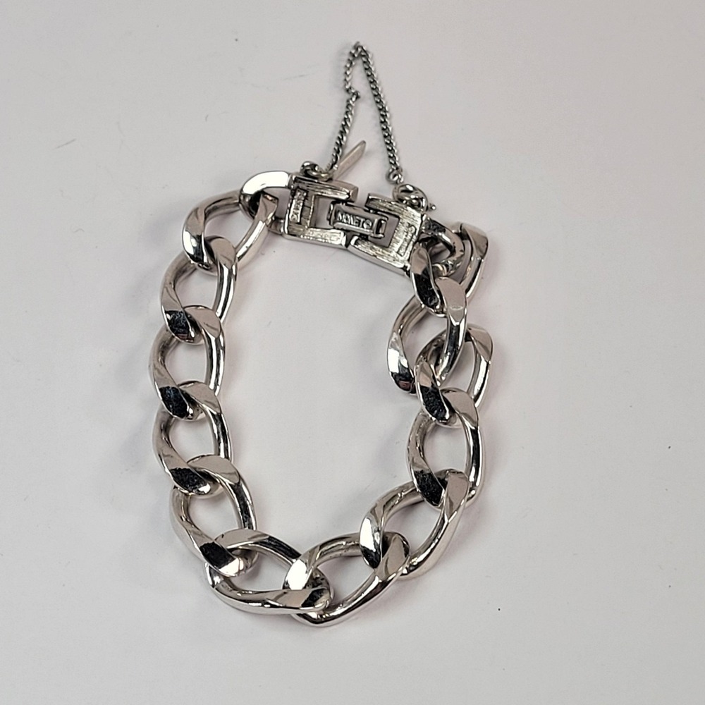 Vintage Monet Silver Tone Chain Bracelet 6.25 In Box Closure Costume Jewelry